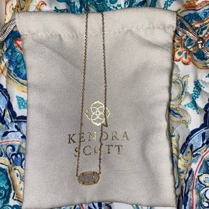 Kendra Scott necklace